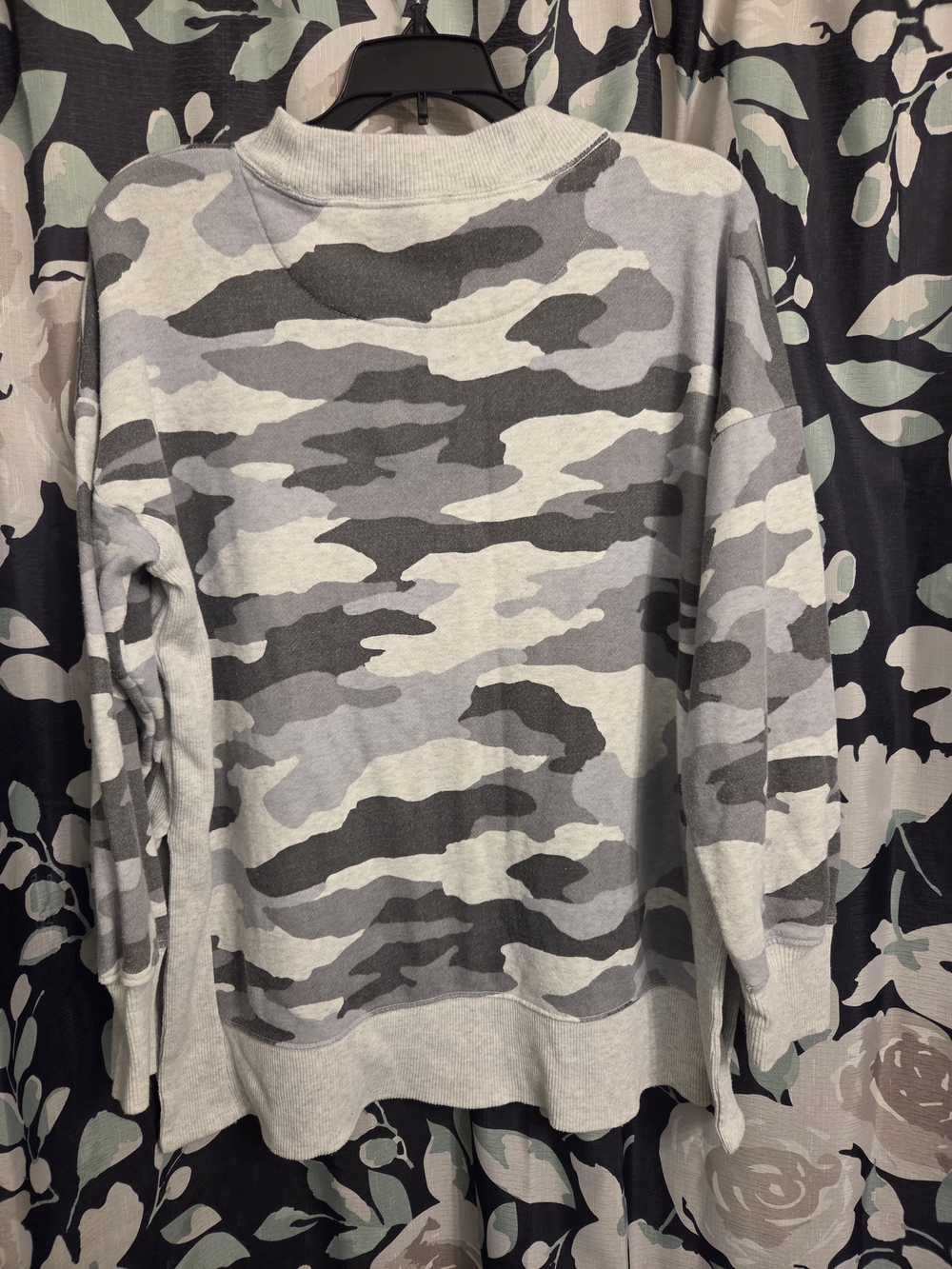 aerie light gray crewneck sweatshirt - Picture 3 of 5
